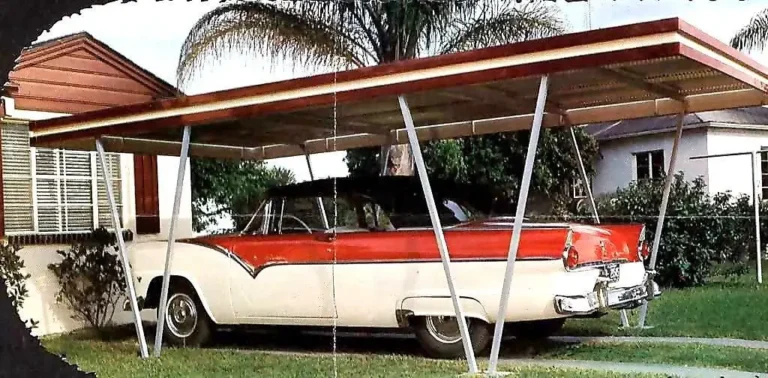 A vintage, mid-century modern carport from the 1950s, back when the history of carports was just beginning.